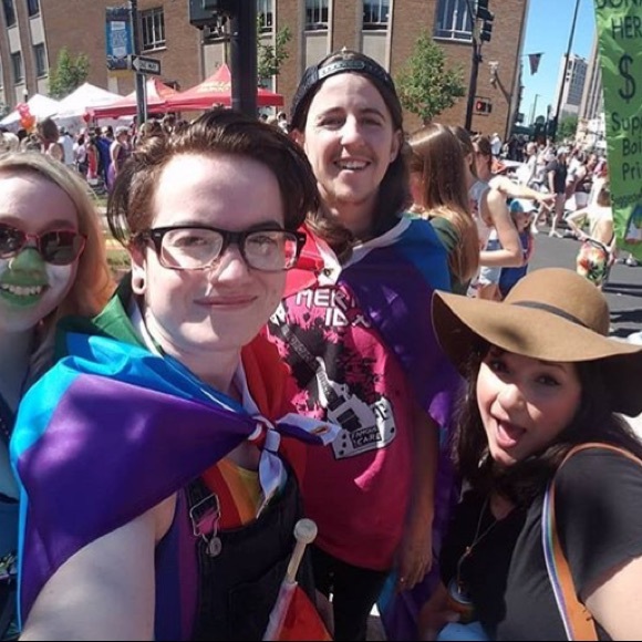 Meet your Posher, Kaylee - Picture 2 of 5